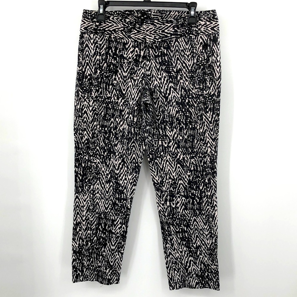 3/$25 Mario Serrani Italy Size 10 Capri Pants